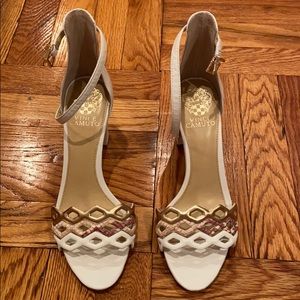 *NWT* Vince Camuto Heels